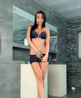 Живу в Москве и готова воплотить в жизнь все твои фантазии. У меня широкий спектр услуг, которые помогут тебе расслабиться и погрузиться в мир наслаждения. Мои фото 100% настоящие, и ты оценишь мою привлекательность и сексуальность. Мои клиенты говорят, что я умелая и страстная в постели, и делаю все, чтобы они чувствовали себя особенными. Жду звонка от тебя для создания незабываемых эмоций и наслаждения. 💋💋💋 9514, 30 лет